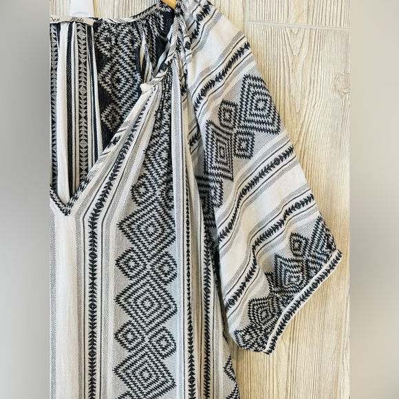 Dex Monochrome Patterned Mini Dress - Picture 5 of 13